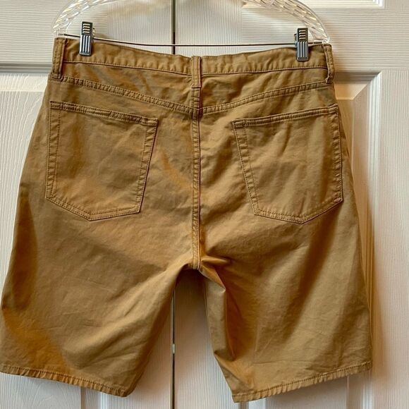 TAN GAP DENIM SLIM FITTING SHORTS SIZE 34 - Picture 4 of 5